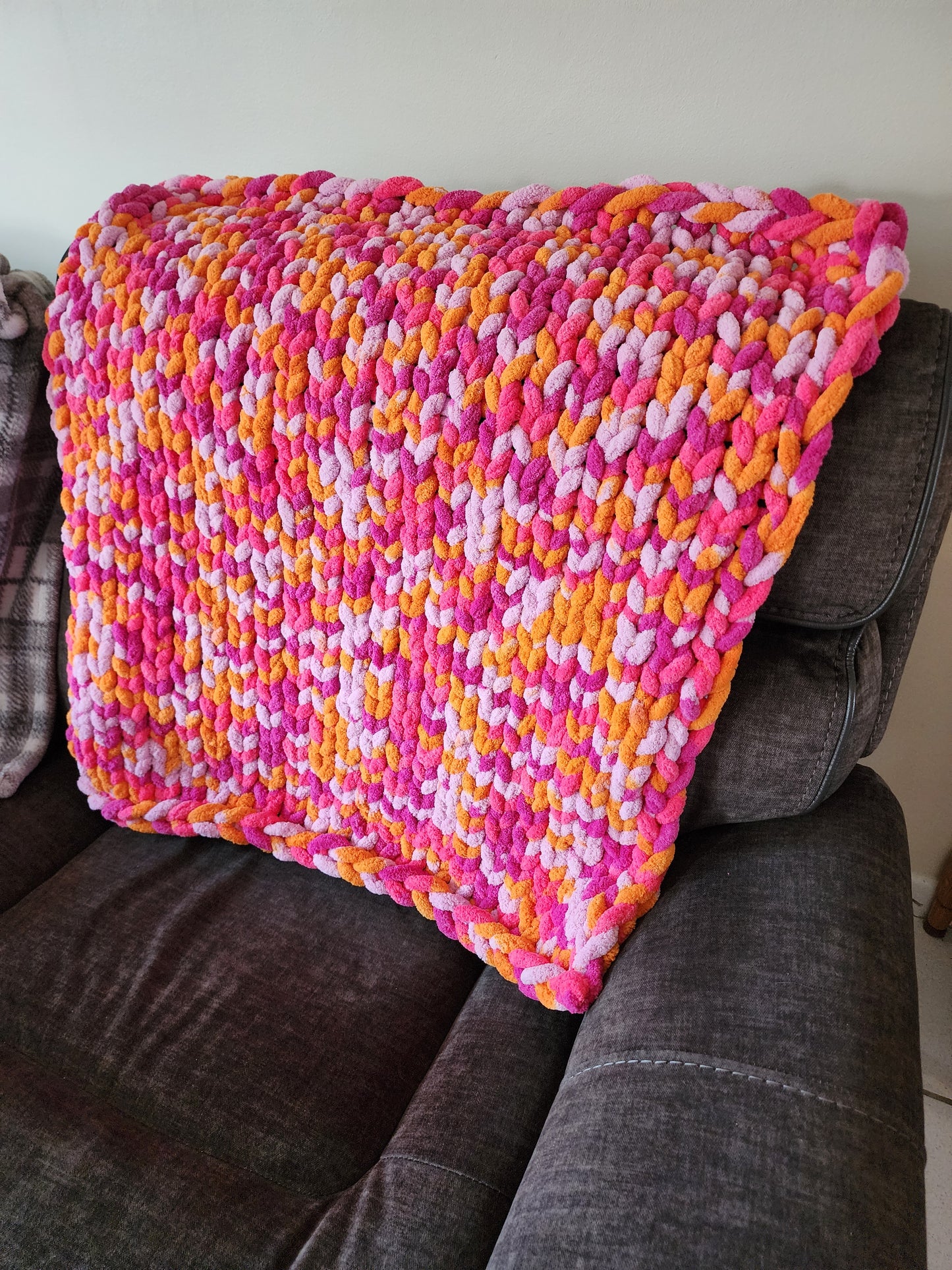 Pinkaboo Pink Chenille blanket